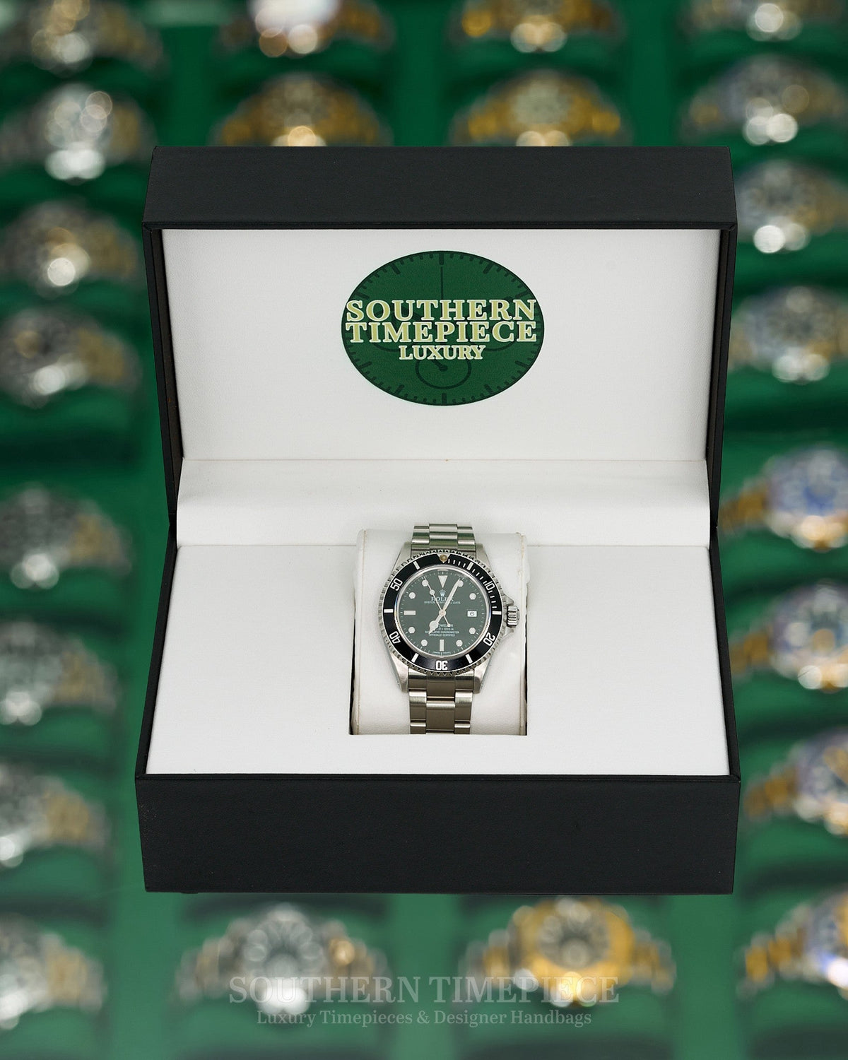 40mm Rolex Sea-Dweller with Black Dial and Bezel in Stainless Steel (Ref: 16600)(Year: 2001)
