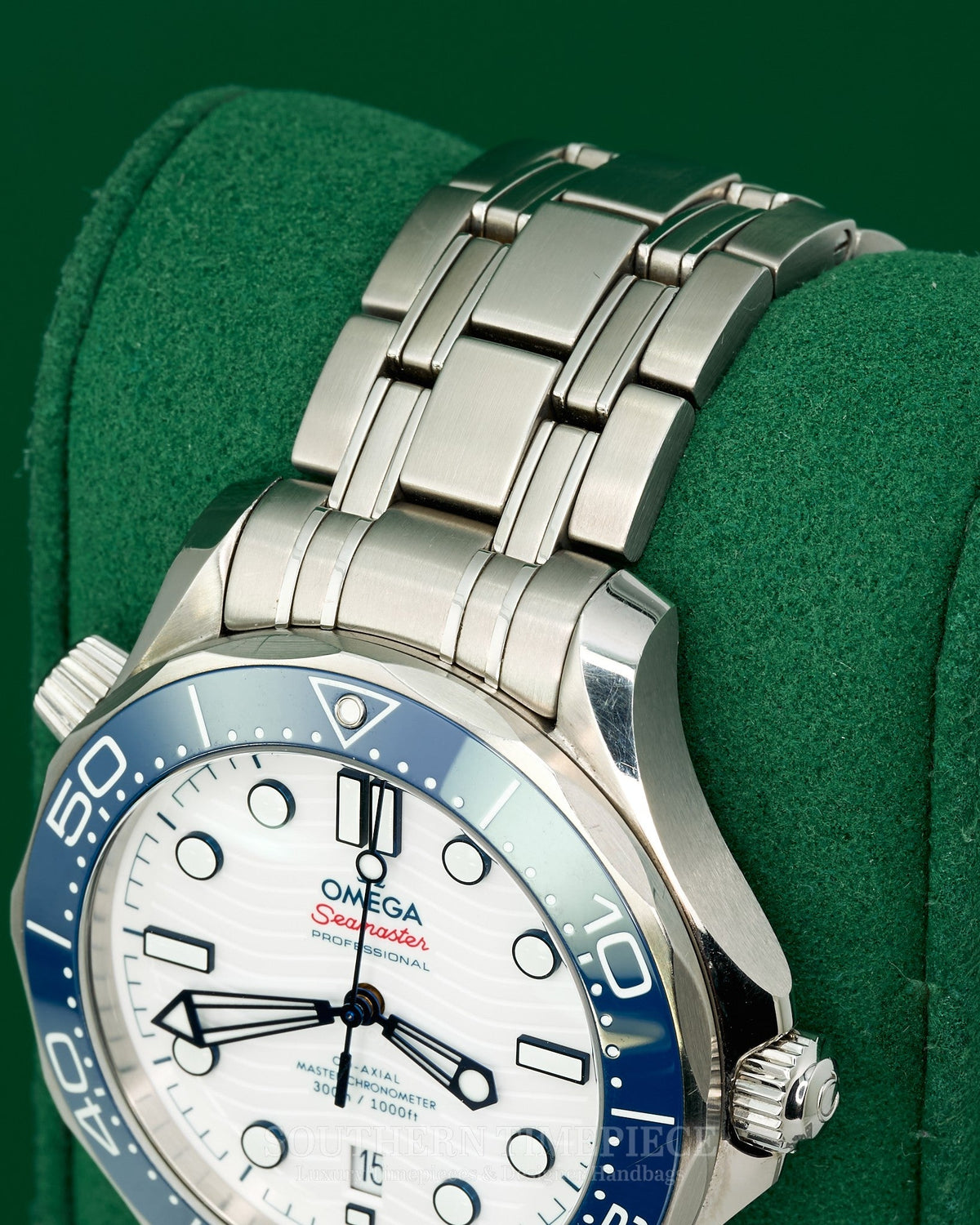 42mm Omega Seamaster "Tokyo Olympics 2020" with White Dial/Blue Bezel in Stainless Steel (Ref: 52230422004001)(Year: 2021)(Box & Papers)
