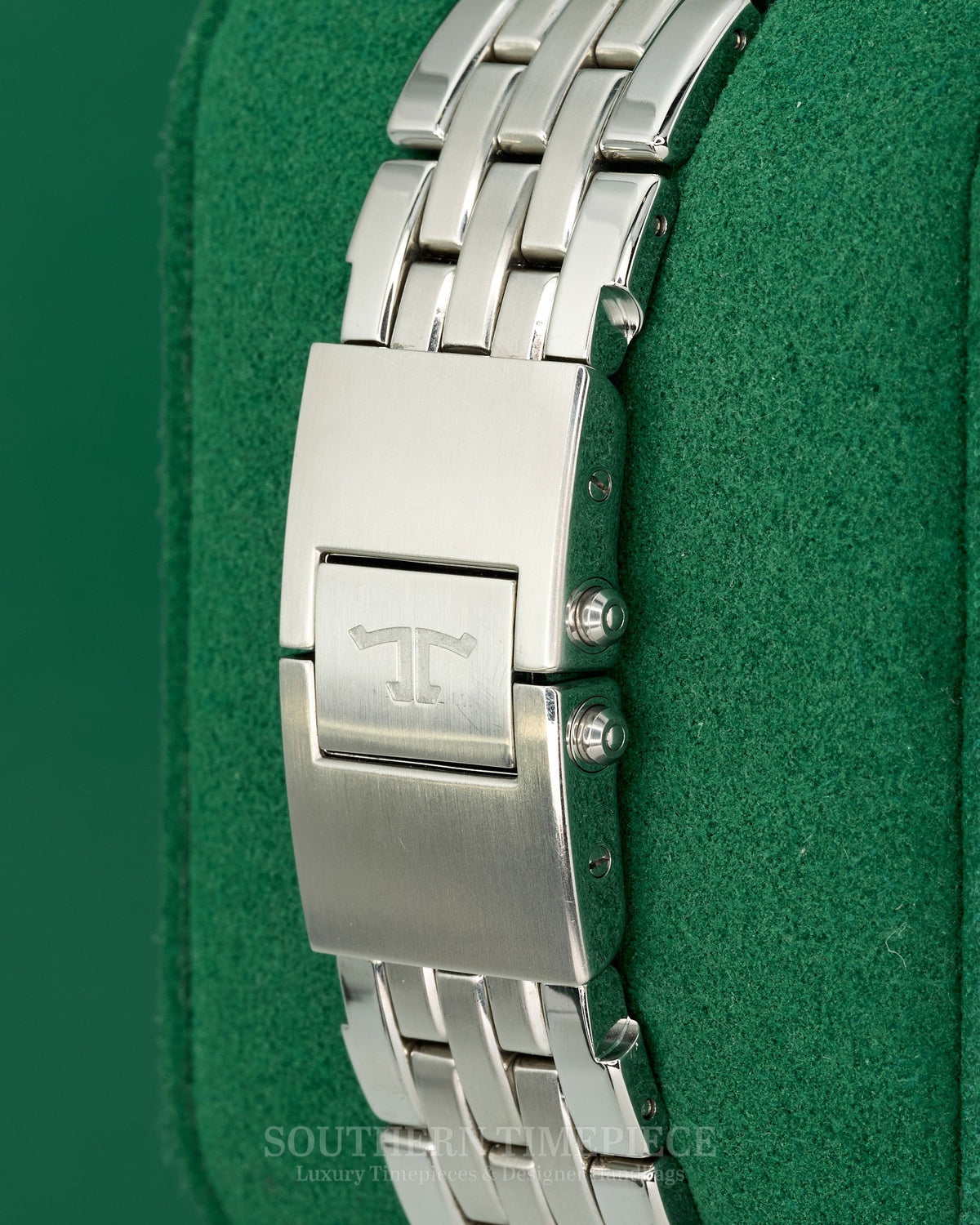 43x27mm Jaeger LeCoultre Gran Sport Reverso in Stainless Steel with White Dial (Ref: Q2908101)(Year: 2003)(Box & Papers)