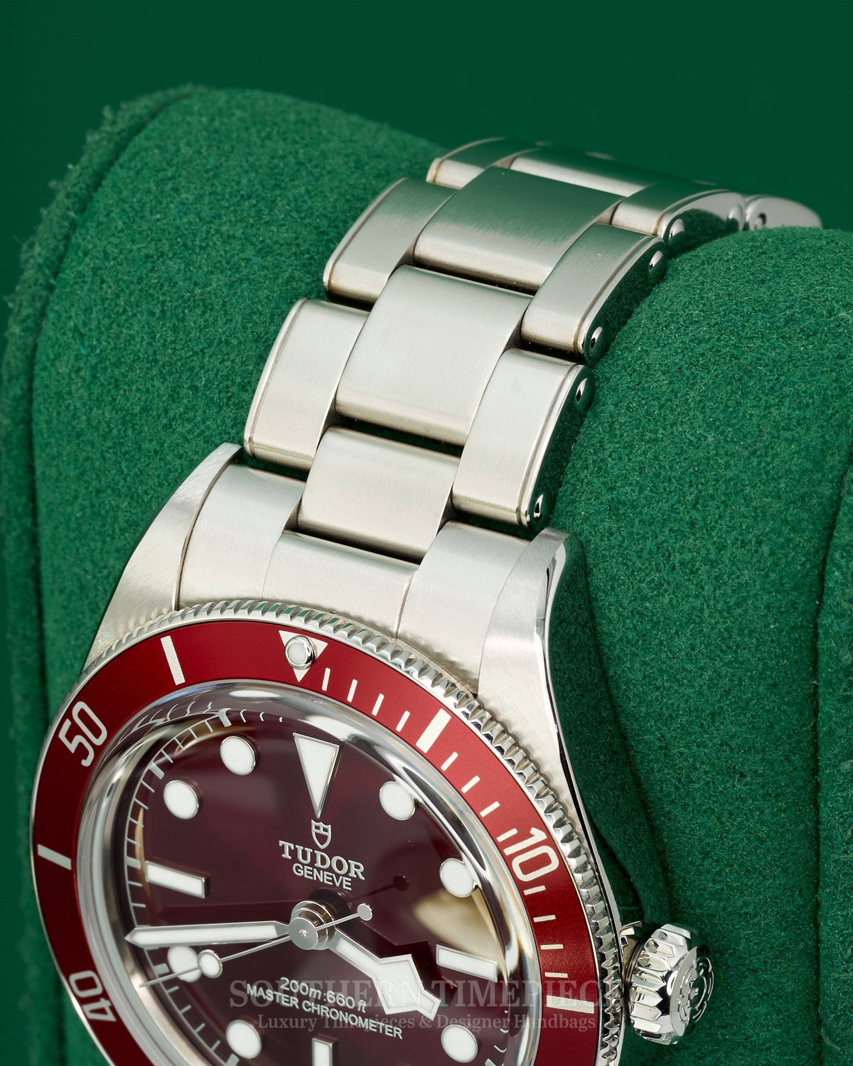 39mm Tudor Black Bay 58 Burgundy in Stainless Steel on Oyster Bracelet (Ref: 7939A1A0RU)(Year: 2025)(Box & Papers)