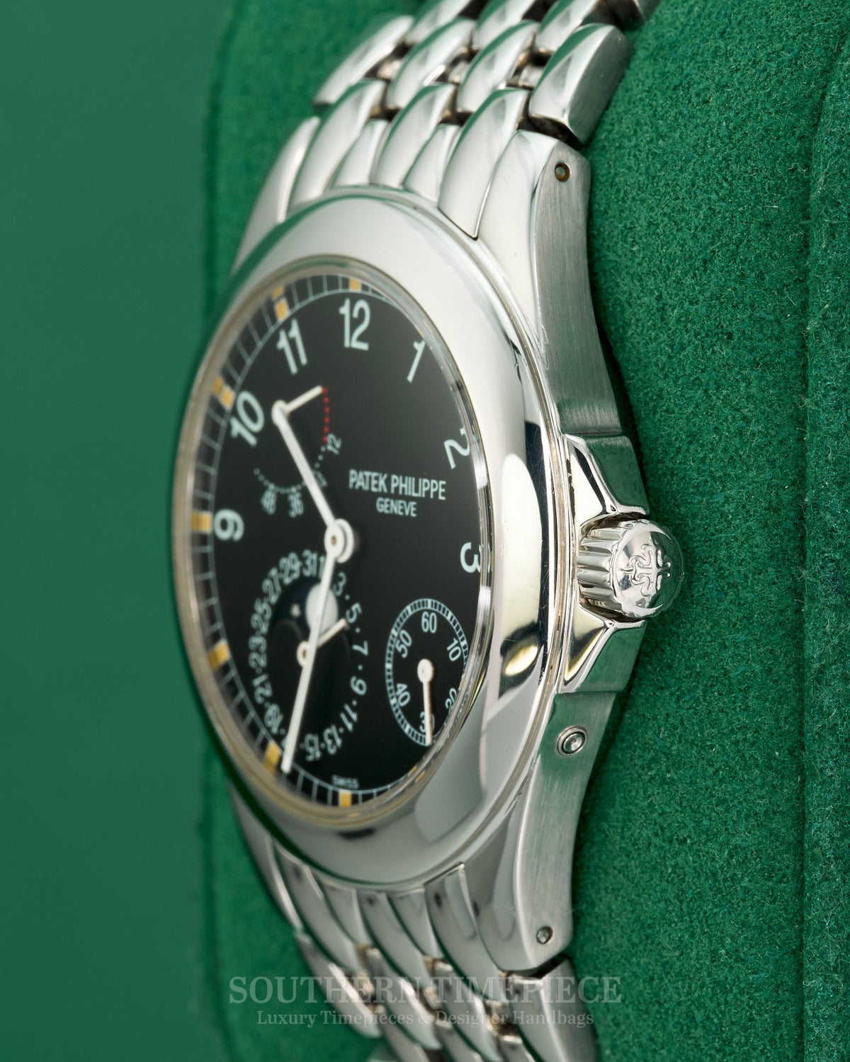 37mm Patek Philippe Neptune Moonphase with Black Dial in Stainless Steel (Ref: 5085/1A)Year: 2005)(Box & Booklets)