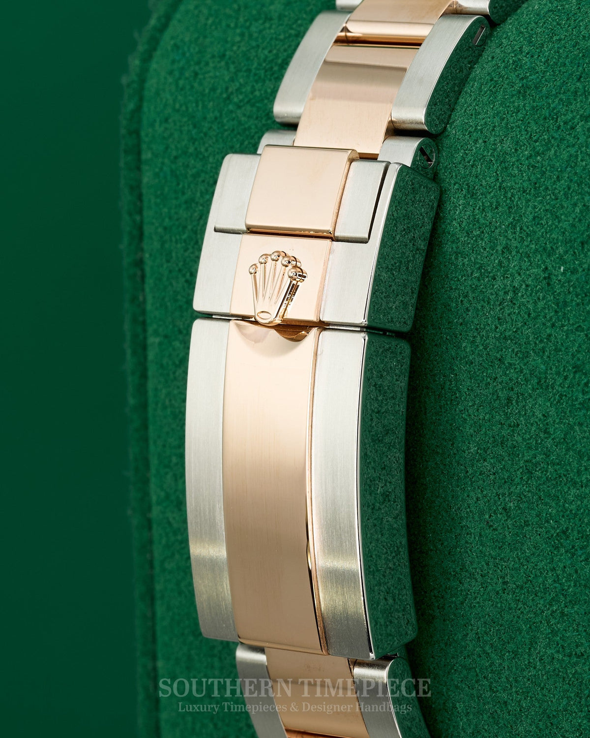 40mm Rolex Yacht-Master with Chocolate Dial in 18kt Rose Gold and Stainless (Ref: 116621)(Year: 2020)(Box & Papers)