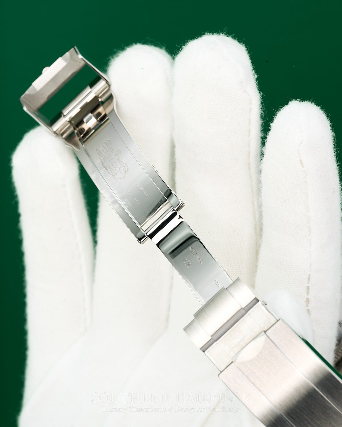 44mm Rolex Deepsea Sea-Dweller in Stainless Steel with Black Dial and Bezel (Ref: 136660)(Year: 2025)(Box & Papers)
