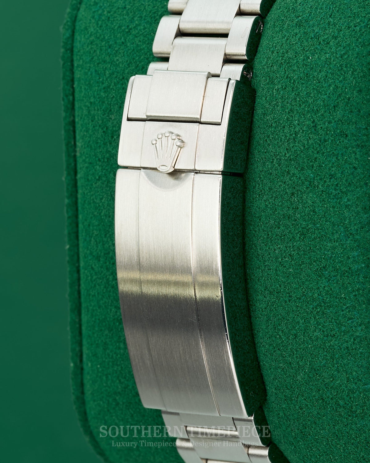 40mm Rolex Submariner Date in Stainless Steel on Oyster (Ref: 116610LN)(Year: 2014)(Box & Papers)