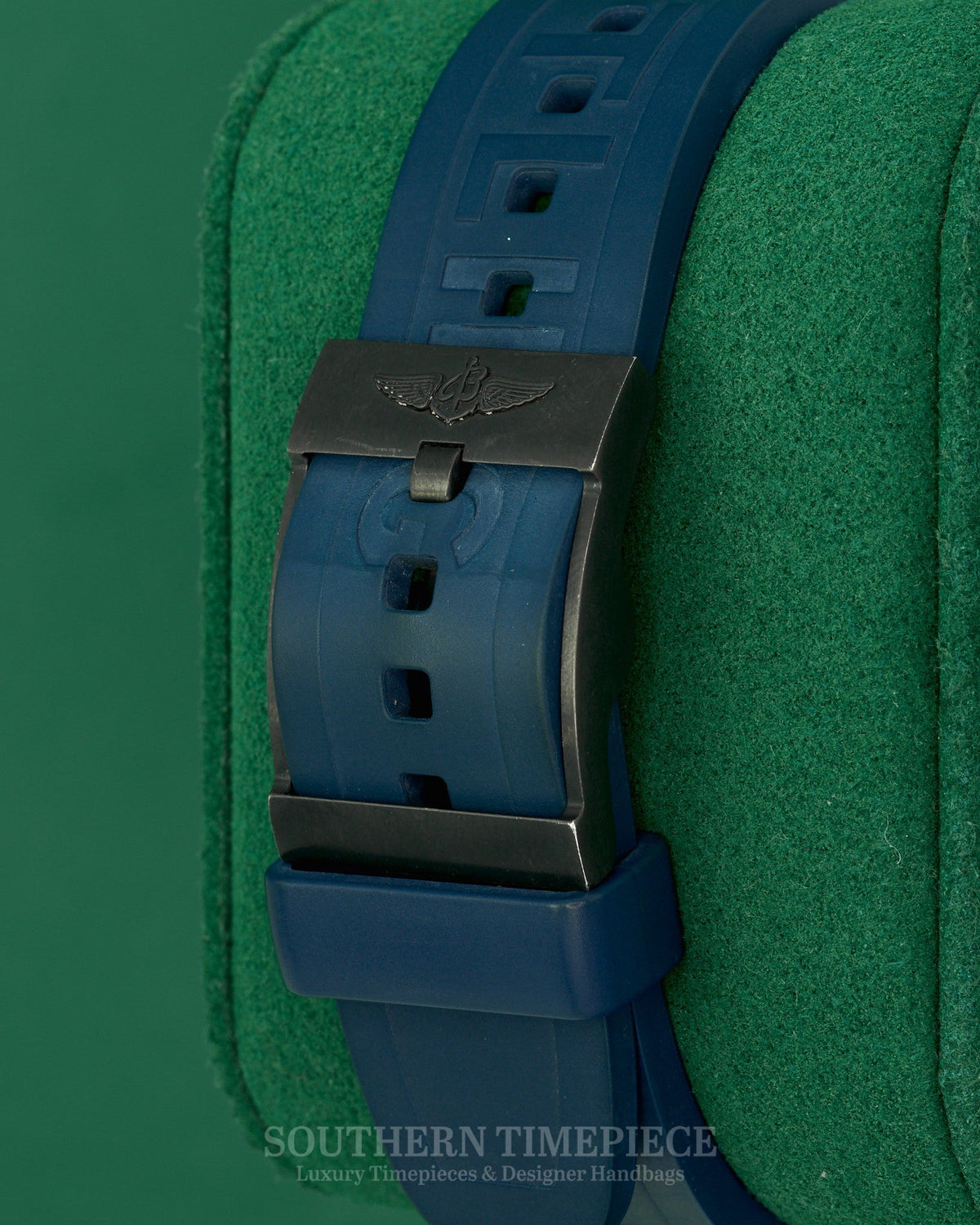 48mm Breitling SuperOcean Automatic with Blue Ombre Dial on Blue Rubber in DLC Coated Titanium (Ref: V17369)(Box)
