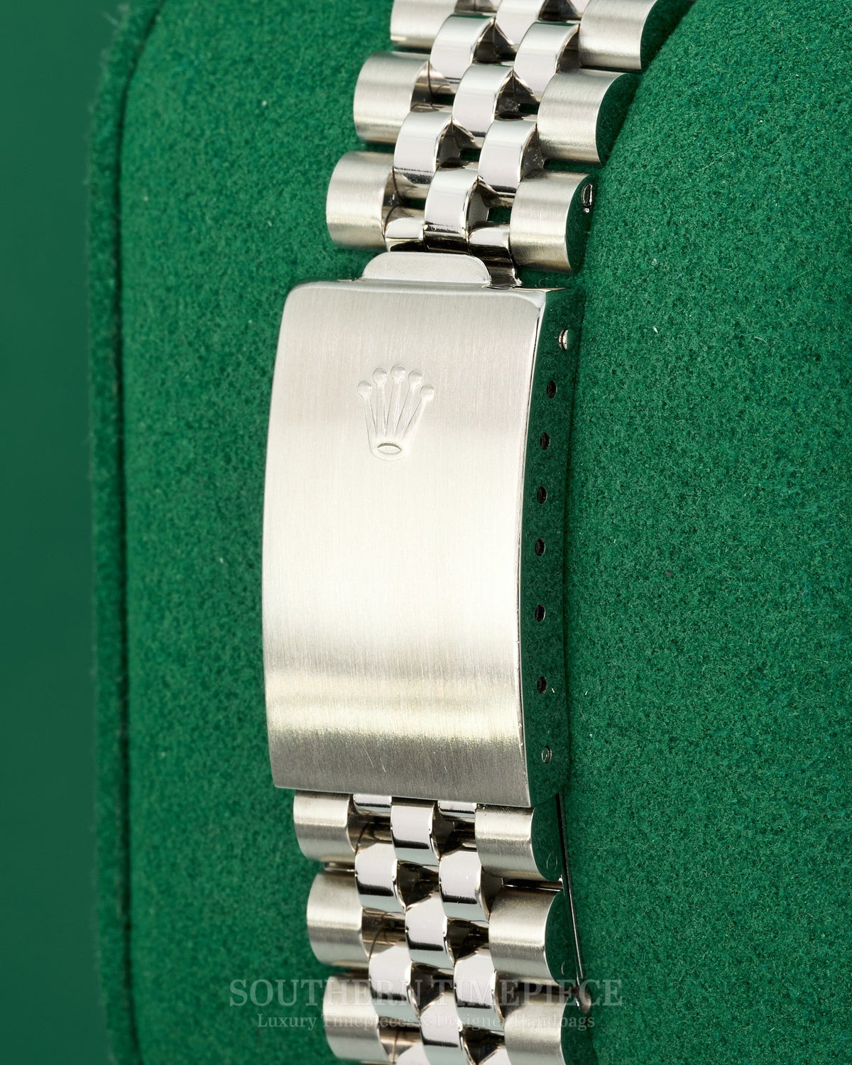 40mm Rolex GMT-Master II "Coke" in Stainless Steel with Red & Black Bezel (Ref: 16710)(Year: 1998)(Box & Appraisal)