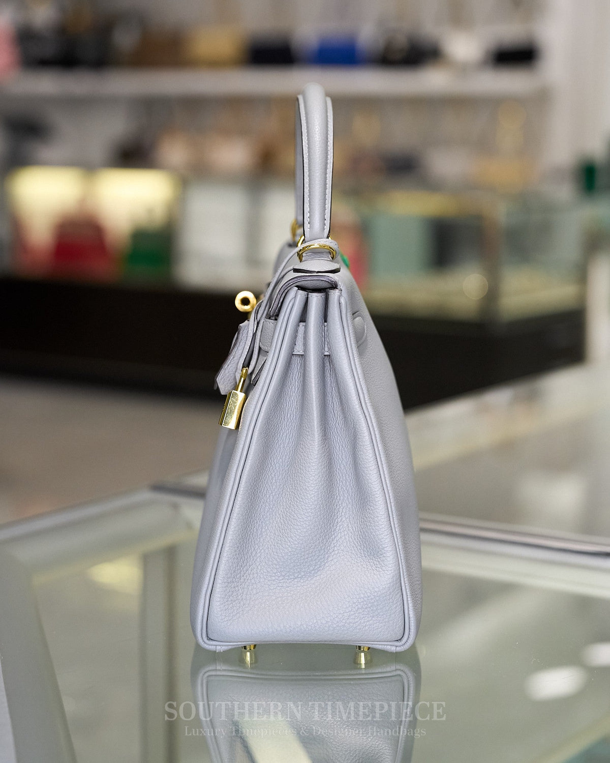 Hermès Kelly Retourne 28 - Gris Mouette Togo Leather & Gold Hardware (2016)