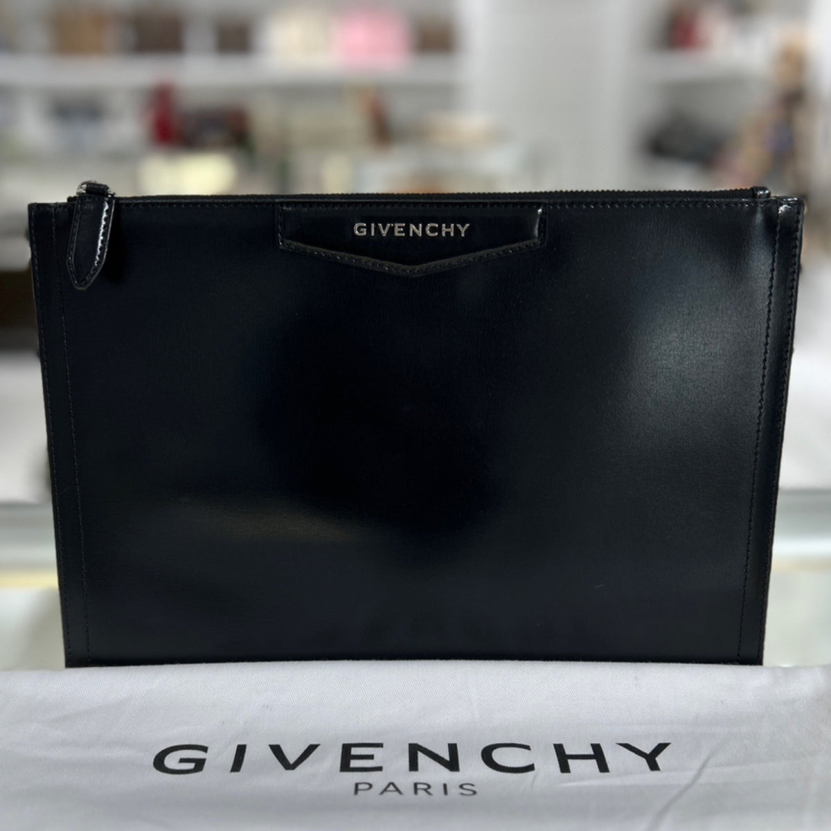 Givenchy Antigona Clutch - Black Leather