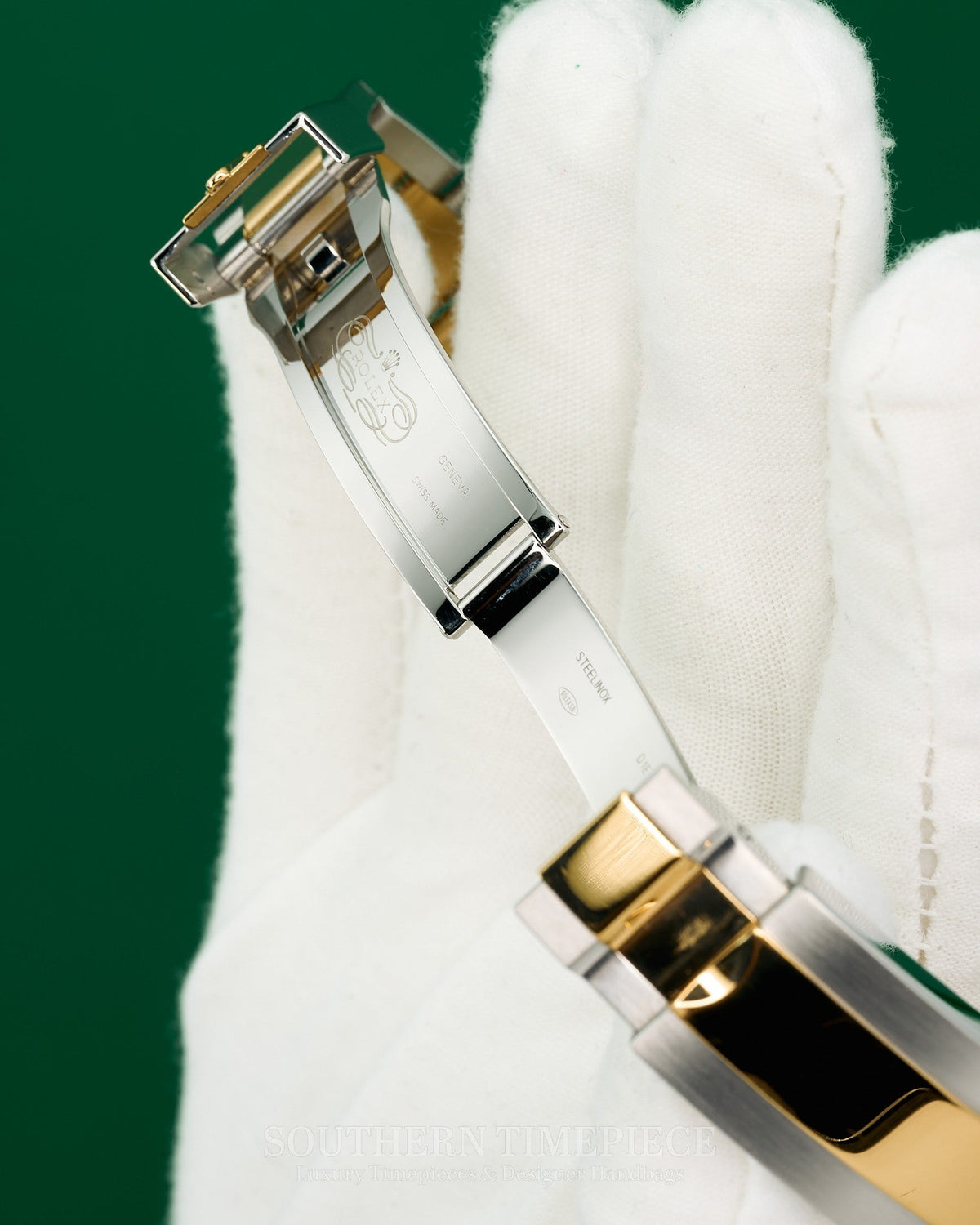 40mm Rolex Submariner Date "Bluesy" in 18kt Yellow Gold & Oystersteel (Ref: 116613LB)(Year: 2011+)(Box & Appraisal)