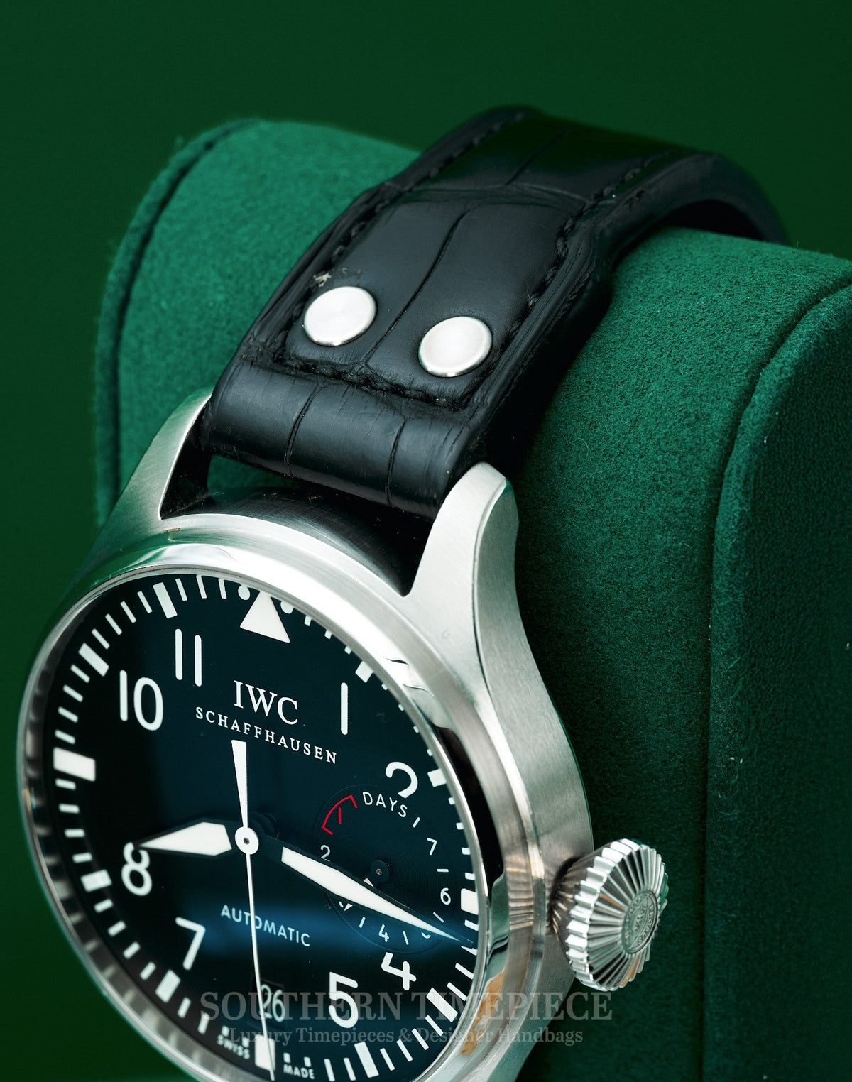 46mm IWC Big Pilot's Automatic in Stainless Steel on Black Alligator Leather Strap with Power Reserve Indicator and Date (Ref: IW500401)(Box & Papers)