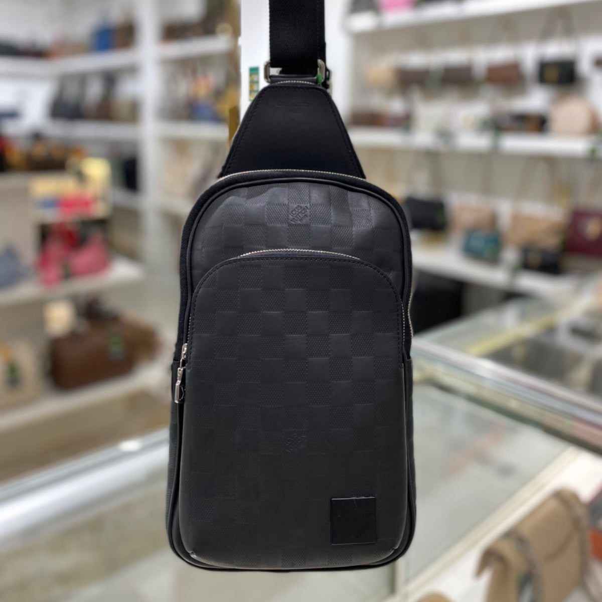 Louis Vuitton Avenue Slingbag NM - Onyx Damier Infini Leather