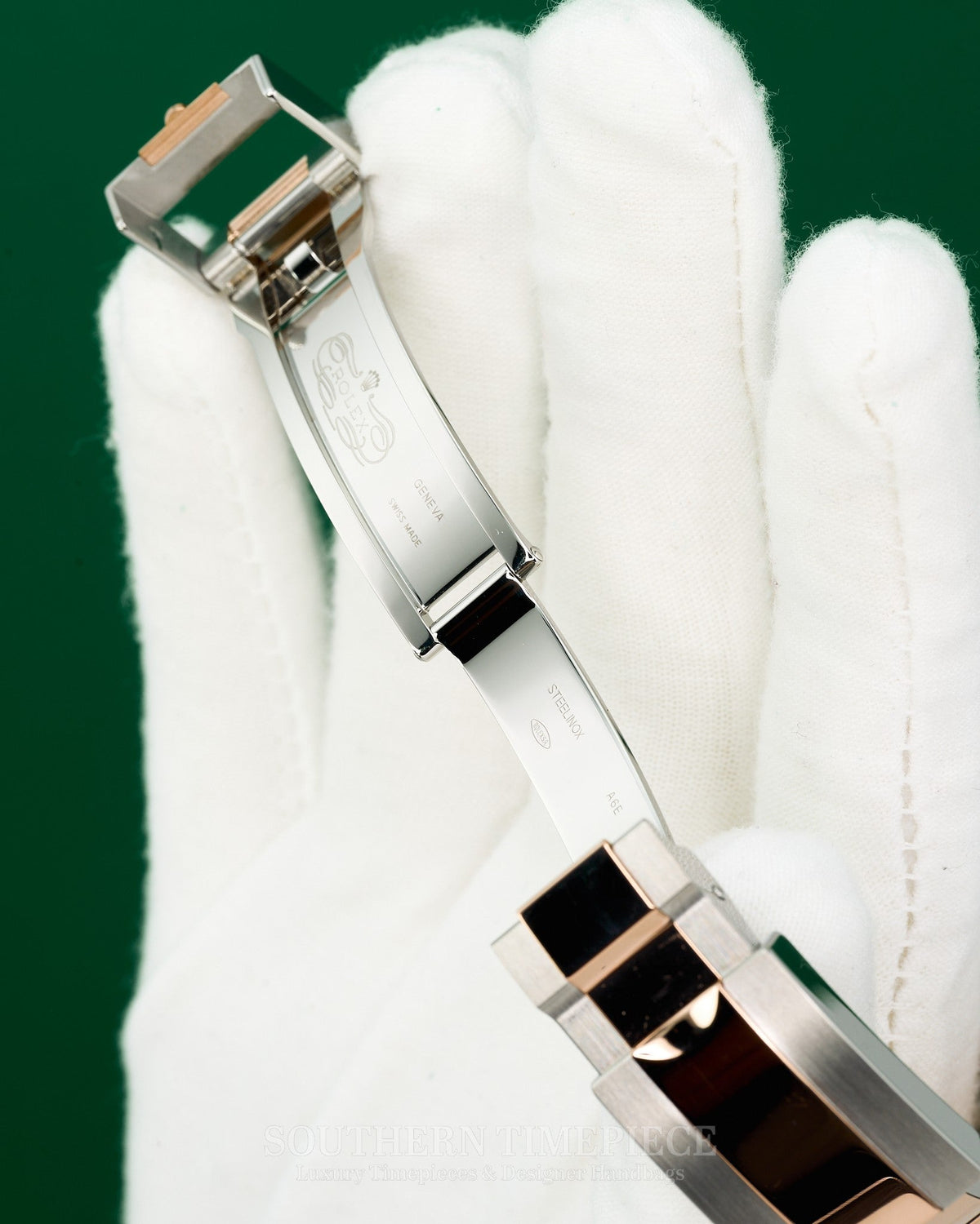 40mm Rolex Yacht-Master with Chocolate Dial in 18kt Rose Gold and Stainless (Ref: 116621)(Year: 2020)(Box & Papers)