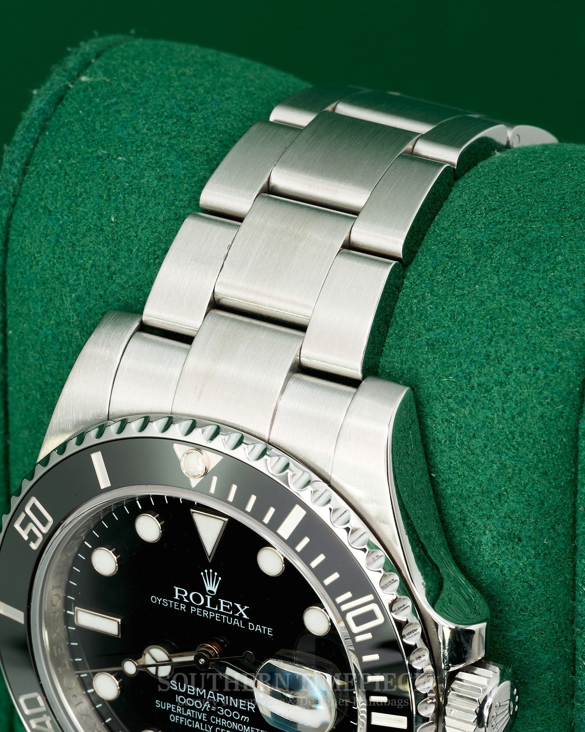 40mm Rolex Submariner Date in Stainless Steel on Oyster (Ref: 116610LN)(Year: 2011)(Box & Papers)