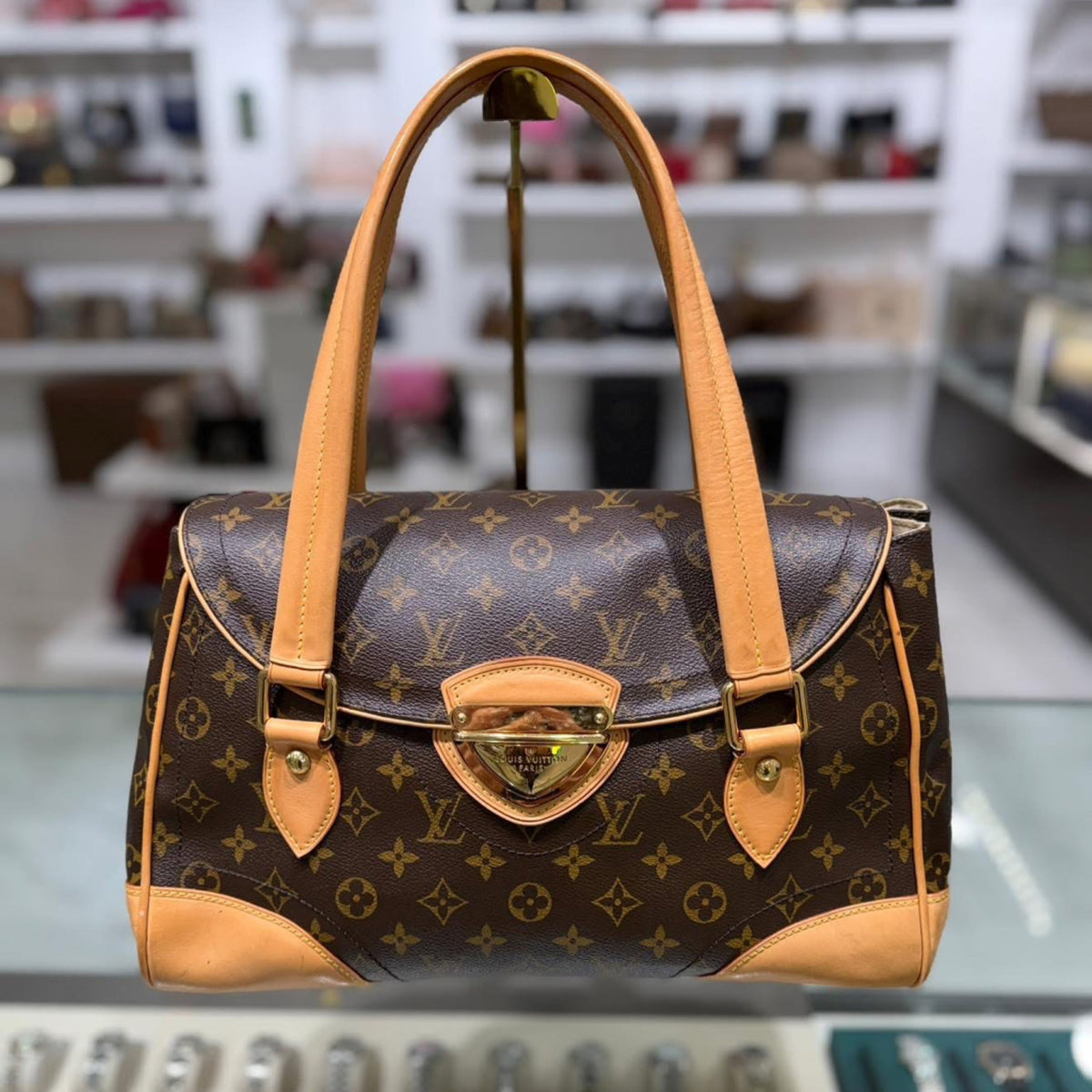 Louis Vuitton Beverly GM - Monogram Canvas