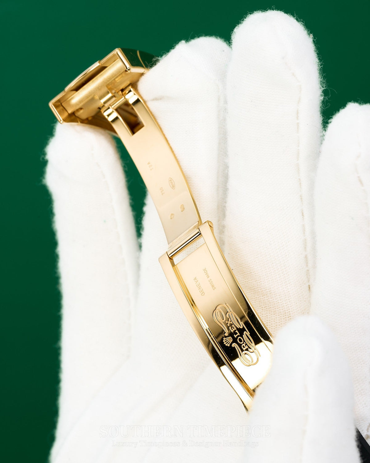 42mm Rolex Sky-Dweller on Oysterflex in Solid 18kt Yellow Gold with Black Dial (Ref: 326238)(Year: 2021)(Box & Papers)