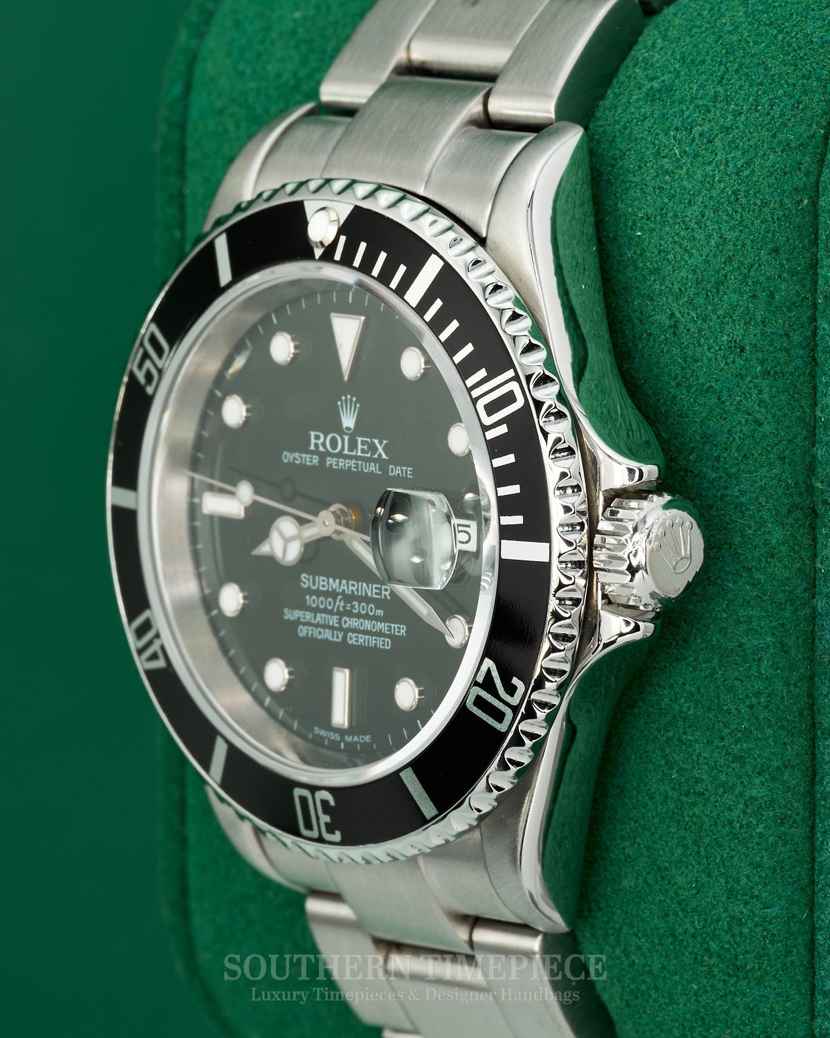 40mm Rolex Submariner Date with Black Dial and Bezel in Stainless Steel on Oyster (Ref: 16610)(Year: 2004)
