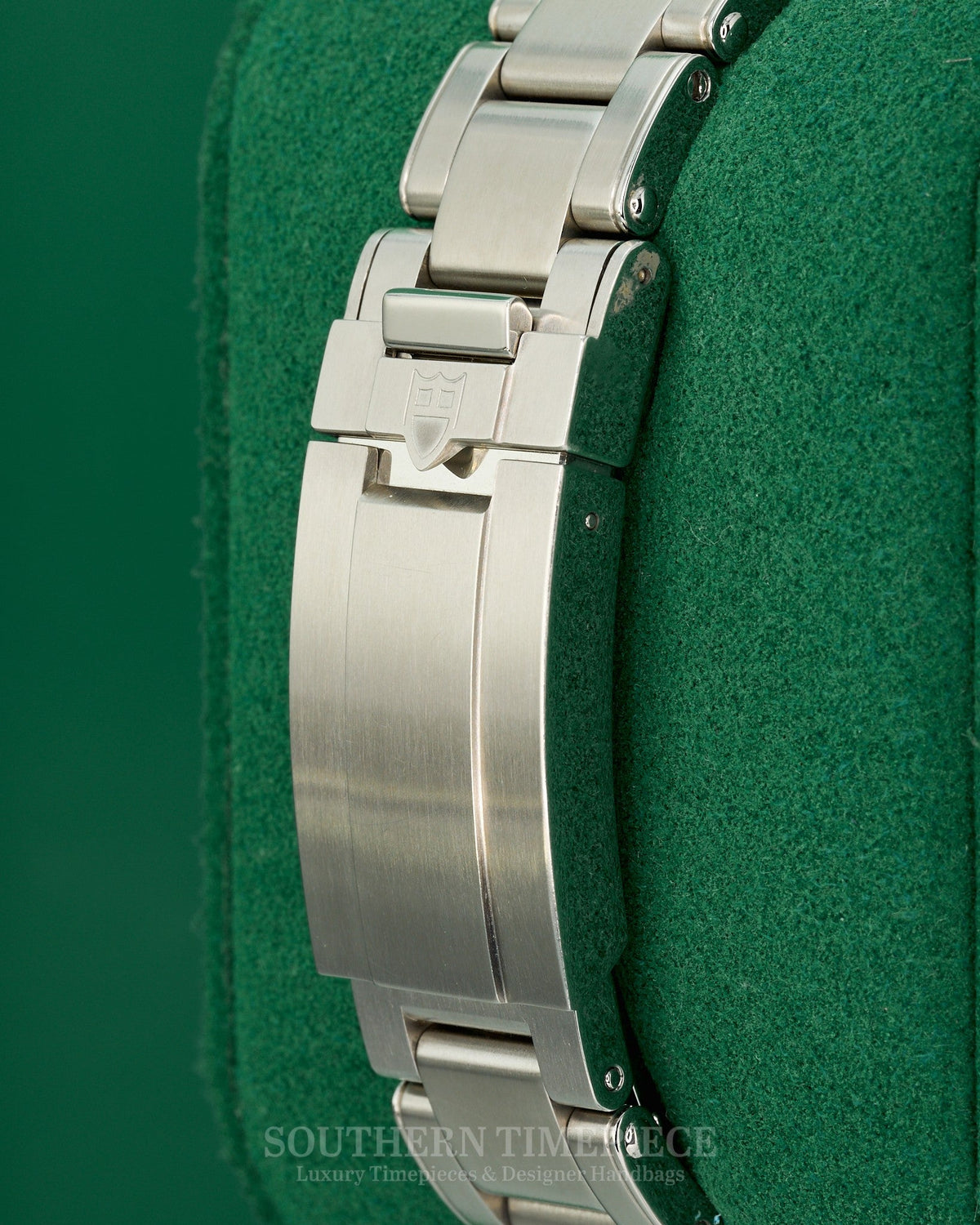 39mm Tudor Black Bay 58 Burgundy in Stainless Steel on Oyster Bracelet (Ref: 7939A1A0RU)(Year: 2025)(Box & Papers)
