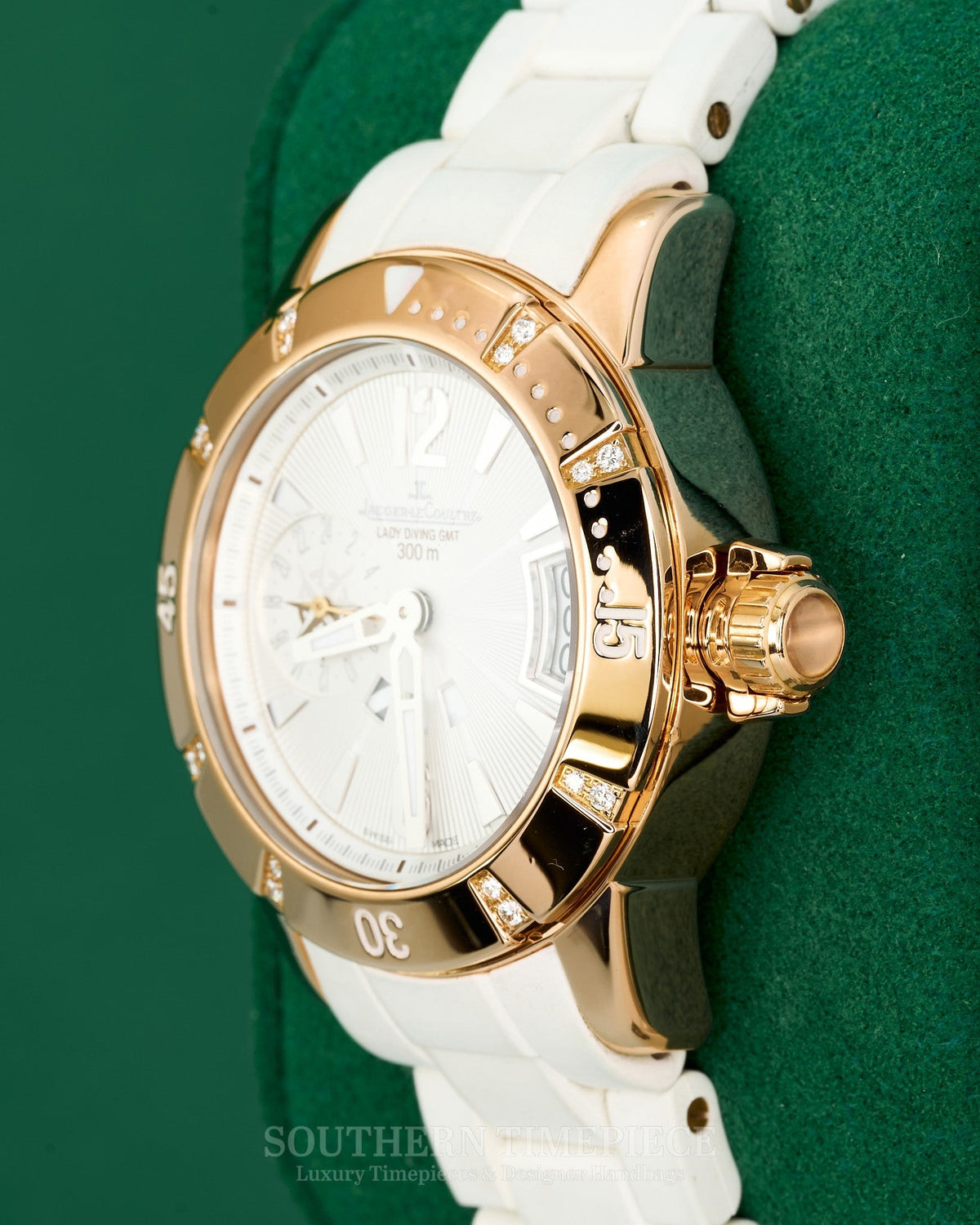 38mm Jaeger LeCoultre Master Compressor Diving GMT in Solid 18kt Rose Gold on White Rubber (Ref: Q1892720)(Year: 2009)(Box & Papers)