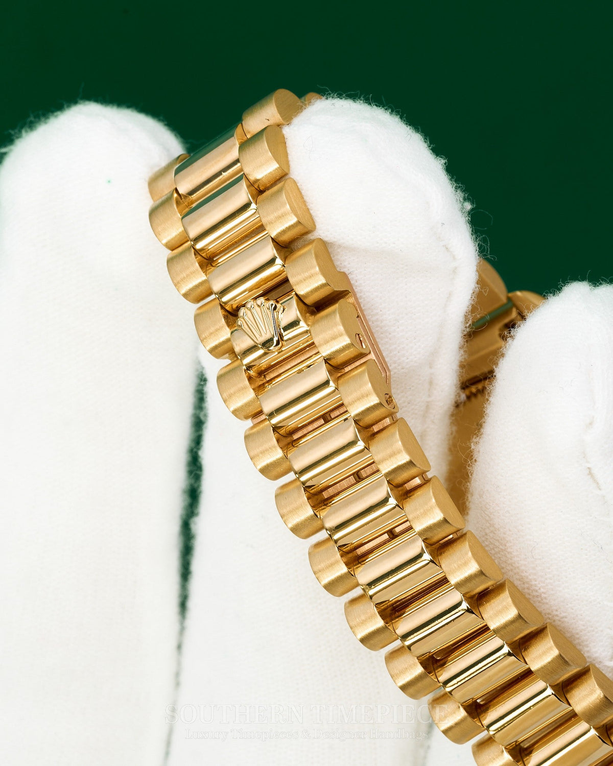 31mm Rolex Datejust "Ladies President" in Solid 18kt Yellow Gold with Factory Champagne Diamond Dial and Custom Diamond Bezel (Ref: 68278)(Year: 1993)
