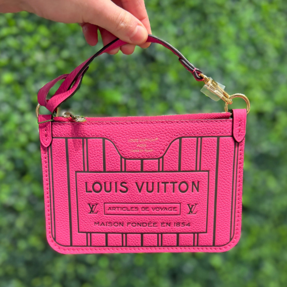 Louis Vuitton Inside Out Pouch - Rose Pondichery Leather