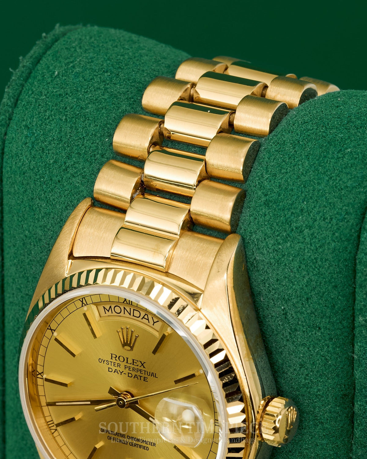 36mm Rolex Day-Date "President" with Champagne Stick Dial in Solid 18kt Yellow Gold (Ref: 18038)(Year: 1980)