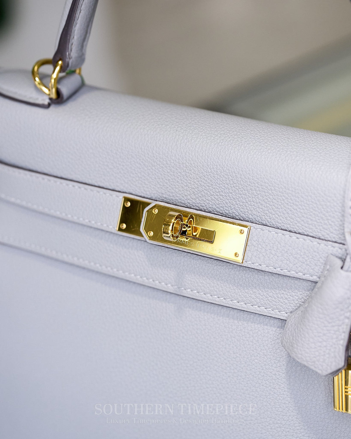 Hermès Kelly Retourne 28 - Gris Mouette Togo Leather & Gold Hardware (2016)