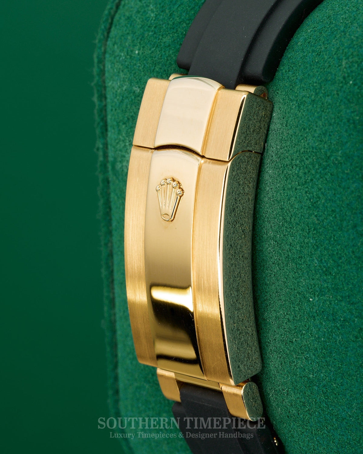 42mm Rolex Sky-Dweller on Oysterflex in Solid 18kt Yellow Gold with Black Dial (Ref: 326238)(Year: 2021)(Box & Papers)