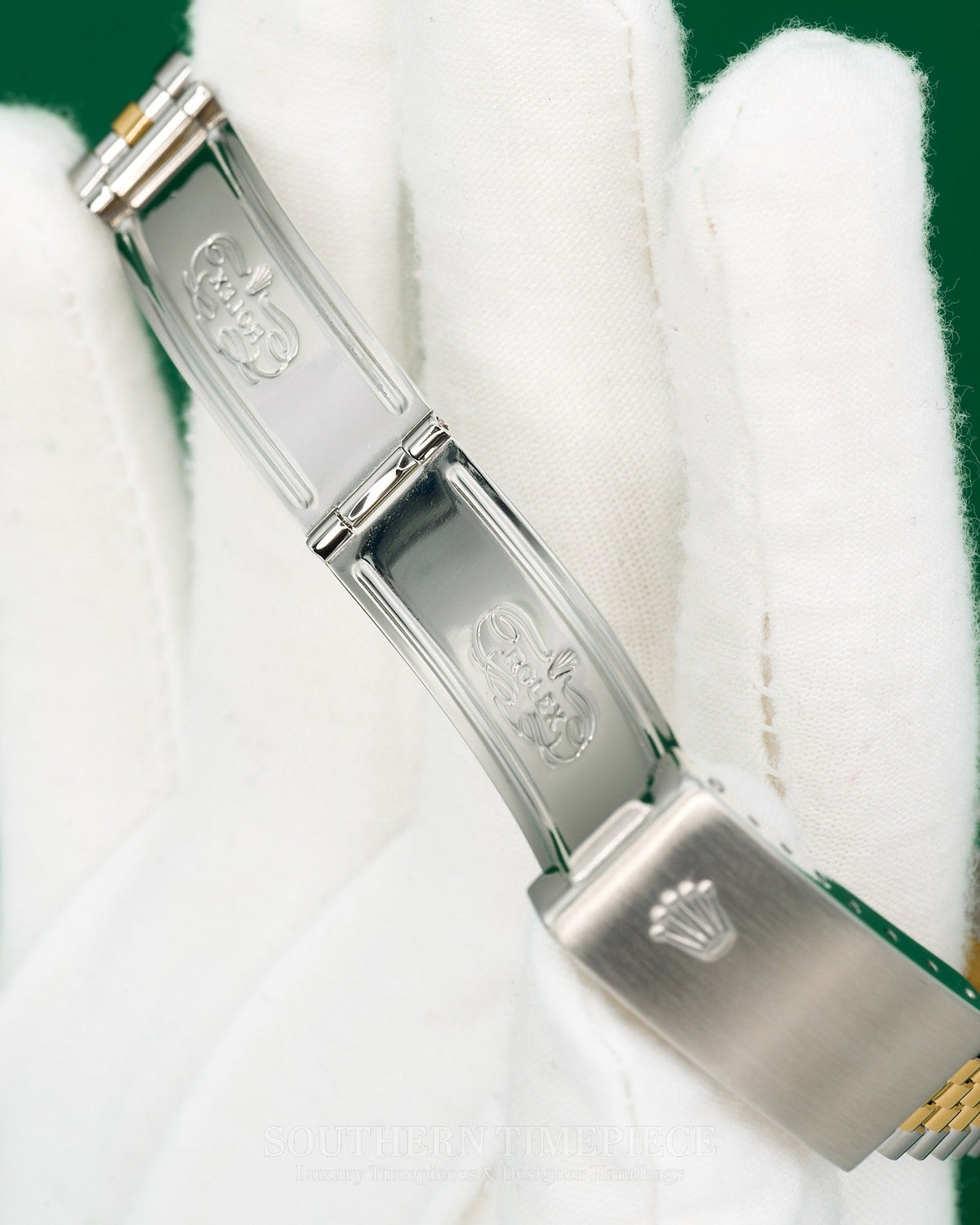 31mm Rolex Datejust with Champagne Stick Dial in 18kt Yellow Gold and Stainless on Jubilee (Ref: 68273)(Year: 1984)