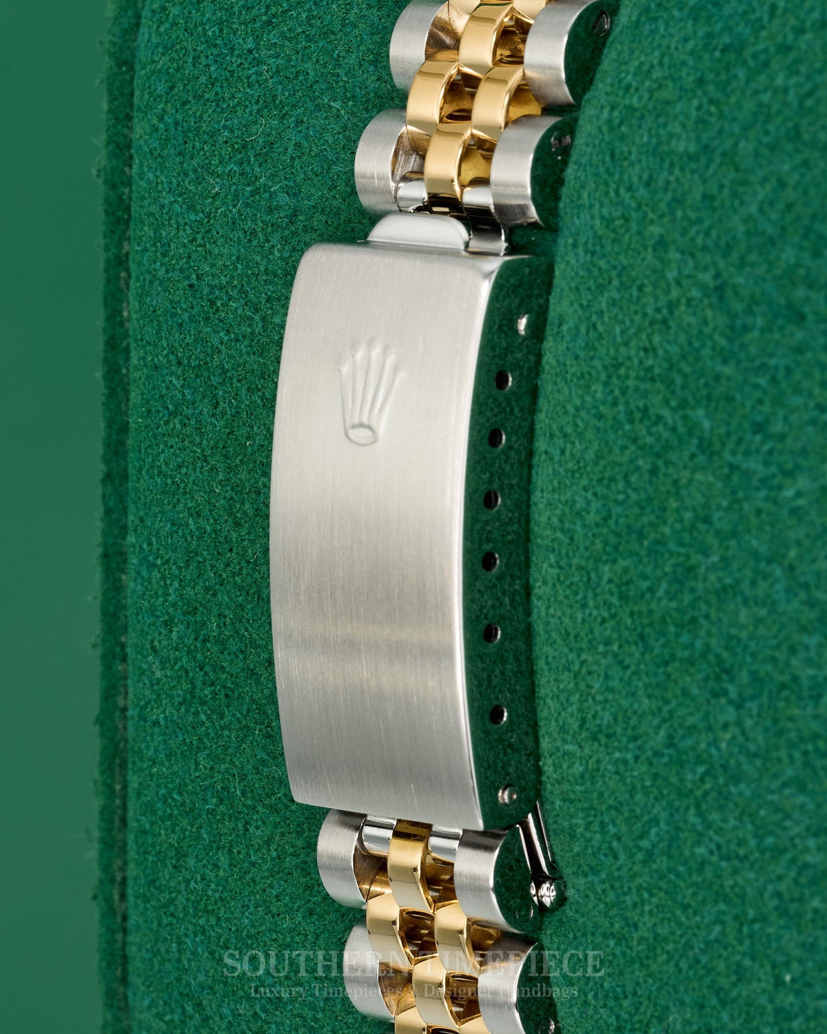 31mm Rolex Datejust with Champagne Stick Dial in 18kt Yellow Gold and Stainless on Jubilee (Ref: 68273)(Year: 1984) (Q252920)