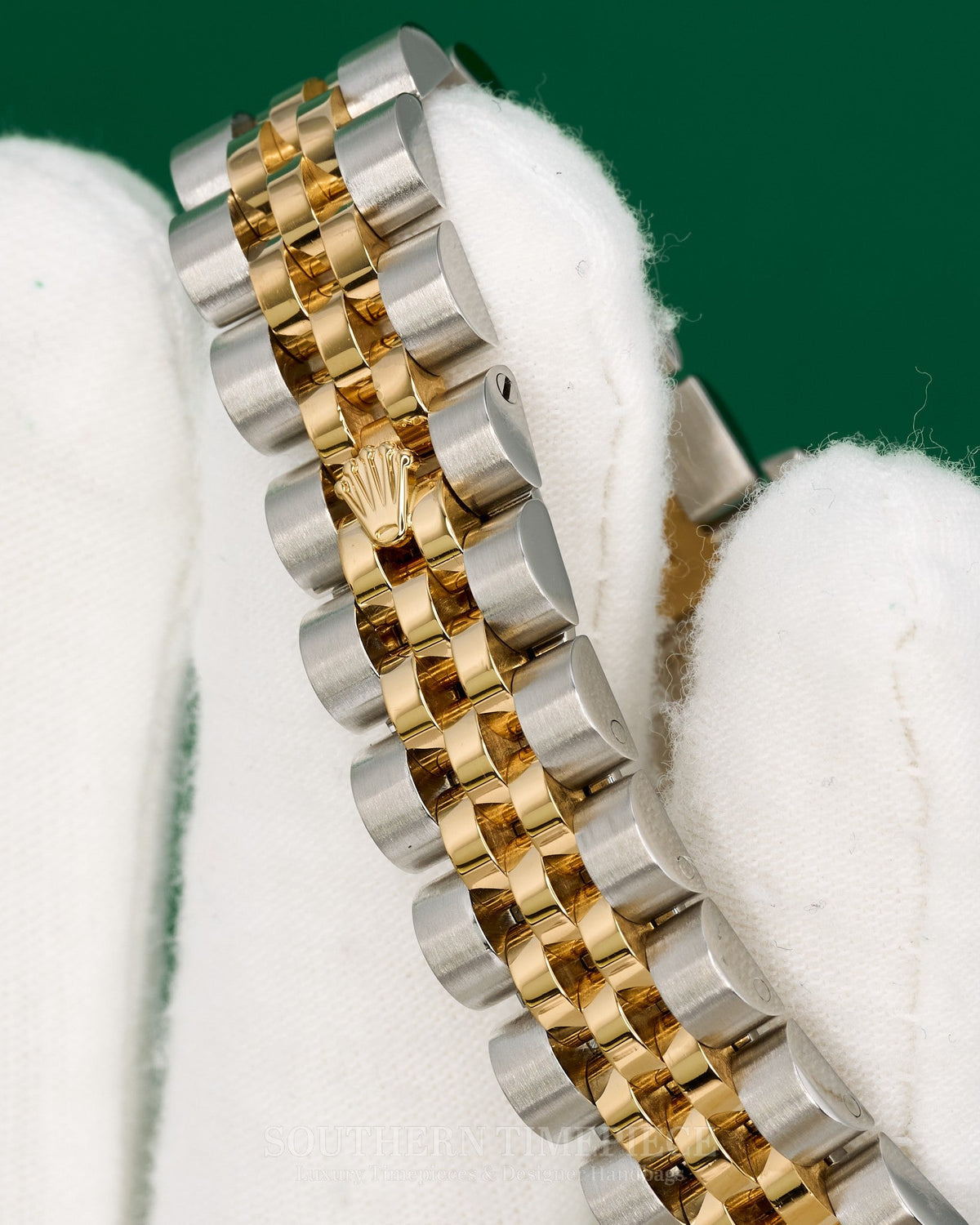 26mm Ladies Rolex Datejust with White Roman Numeral Dial in 18kt Yellow Gold and Stainless on Jubilee (Ref: 179173)(Year: 2005)