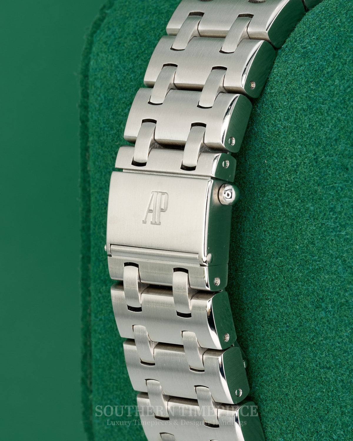 42mm Audemars Piguet Royal Oak Offshore in Stainless Steel on Stainless Bracelet (Ref: 26170ST)(Year: 2012)