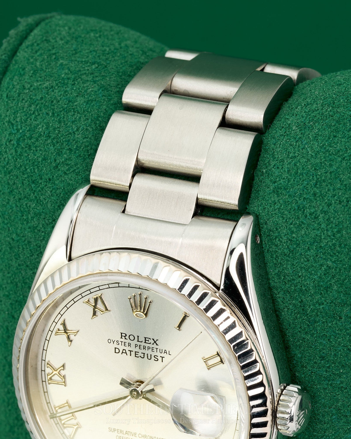 36mm Rolex Datejust with Silver Roman Dial in Stainless Steel on Oyster (Ref: 16220)(Year: 1990)