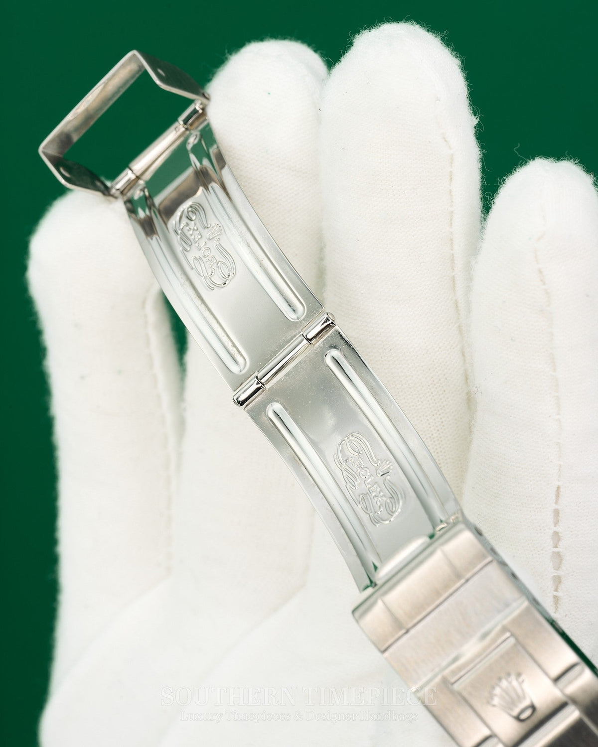 40mm Vintage Rolex Sea-Dweller "Great White" in Stainless Steel on Oyster (Ref: 1665)(Year: 1976)(Watch Only)