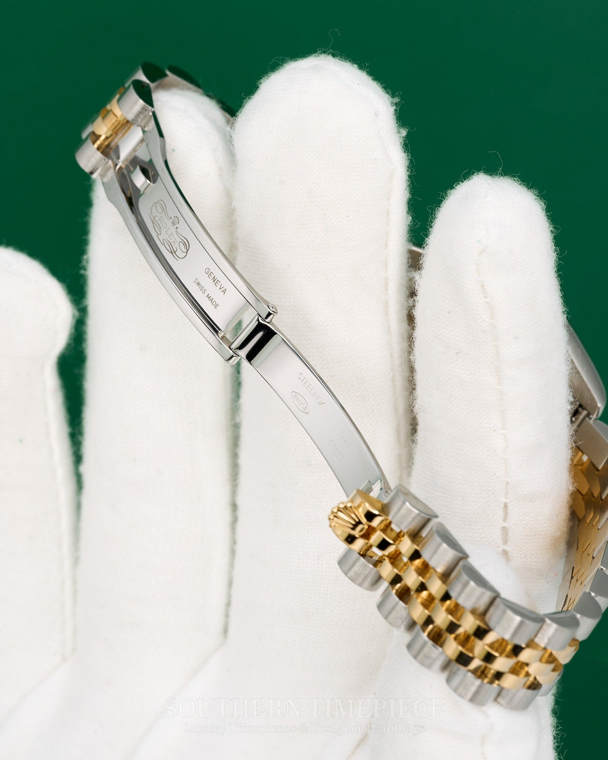 26mm Ladies Rolex Datejust with White Roman Numeral Dial in 18kt Yellow Gold and Stainless on Jubilee (Ref: 179173)(Year: 2005)
