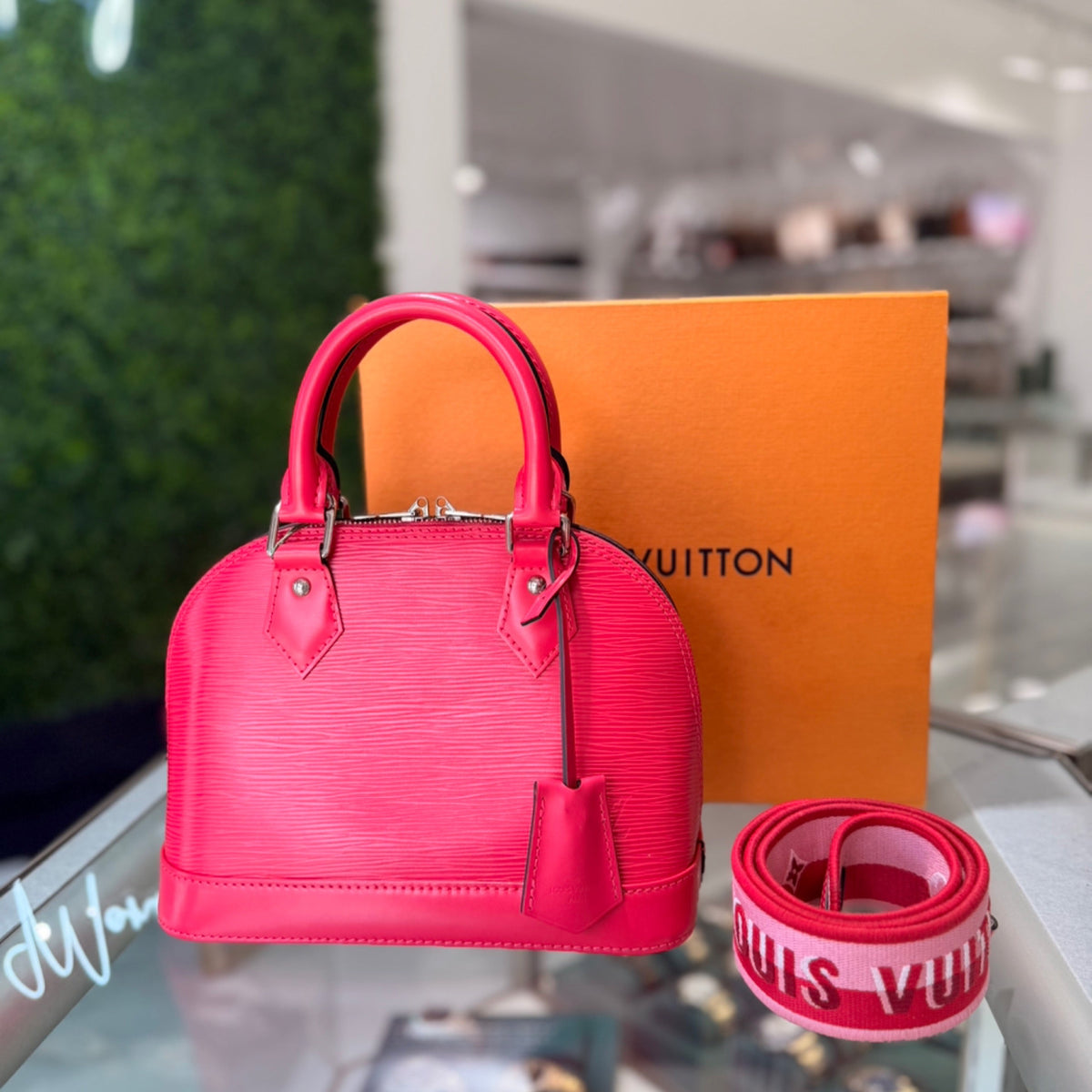 Louis Vuitton Alma BB - Rose Pondicherry Epi Leather