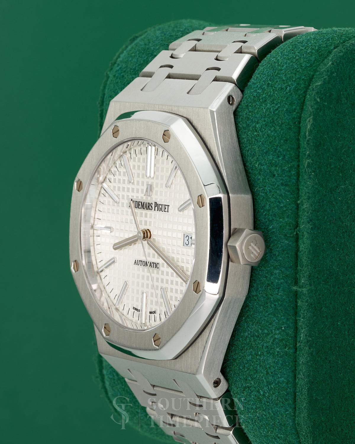 41mm Audemars Piguet Royal Oak with Silver "Grande Tapisserie" Dial in Stainless Steel (Ref: 15400ST)(Year: 2018)(Box & Papers)