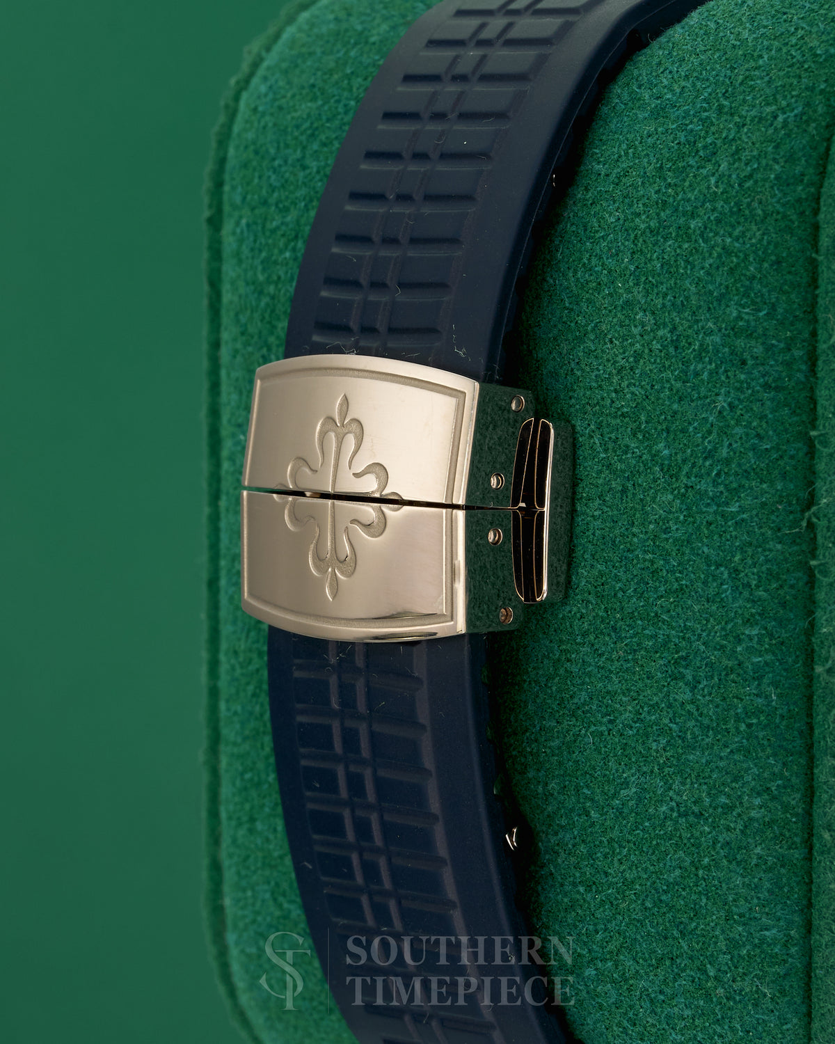 42mm Patek Philippe Aquanaut with Blue Dial on Blue Rubber in Solid 18kt White Gold (Ref: 5168G)(Year: 2020)(Box & Papers)(SKU: 502092364137)