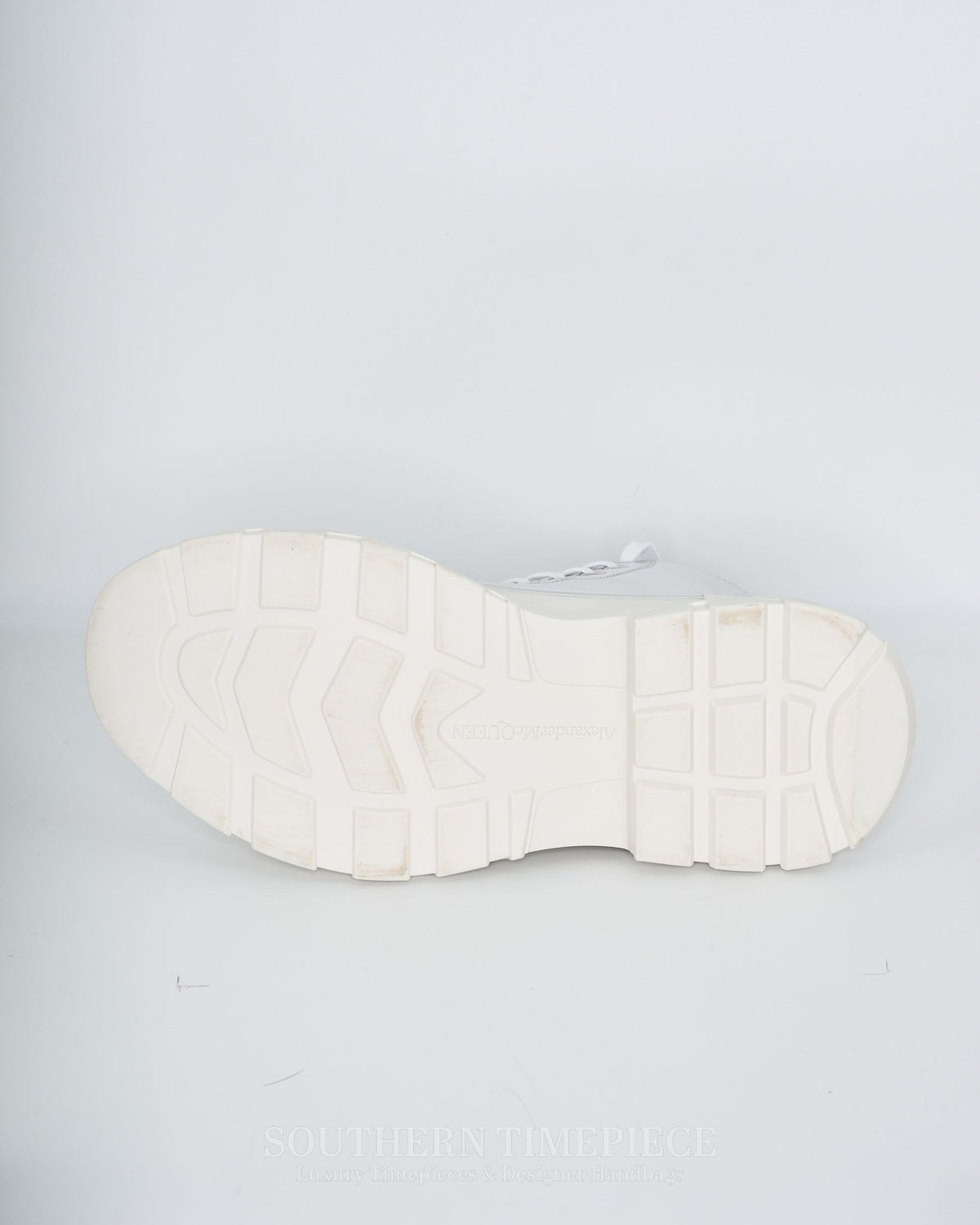 Alexander McQueen Tread Sneaker Boots - Silver White