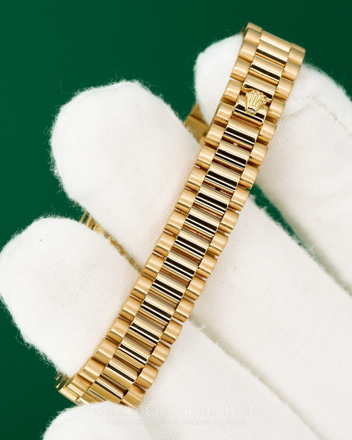 26mm Rolex Datejust "President" with Factory Red Vignette Diamond Dial and Diamond Bezel in Solid 18kt Yellow Gold (Ref: 69258)(Year: 1988)
