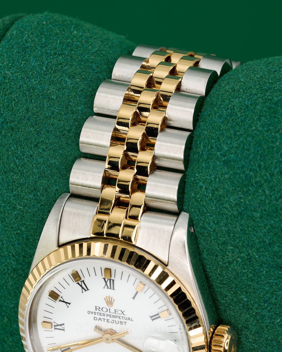 31mm Rolex Datejust with White Roman Buckley Dial in 18kt Yellow Gold and Stainless on Jubilee (Ref: 68273)(Year: 1991)