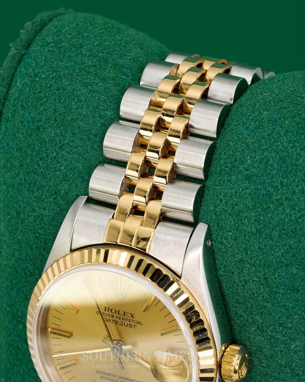 31mm Rolex Datejust with Champagne Stick Dial in 18kt Yellow Gold and Stainless on Jubilee (Ref: 68273)(Year: 1984)