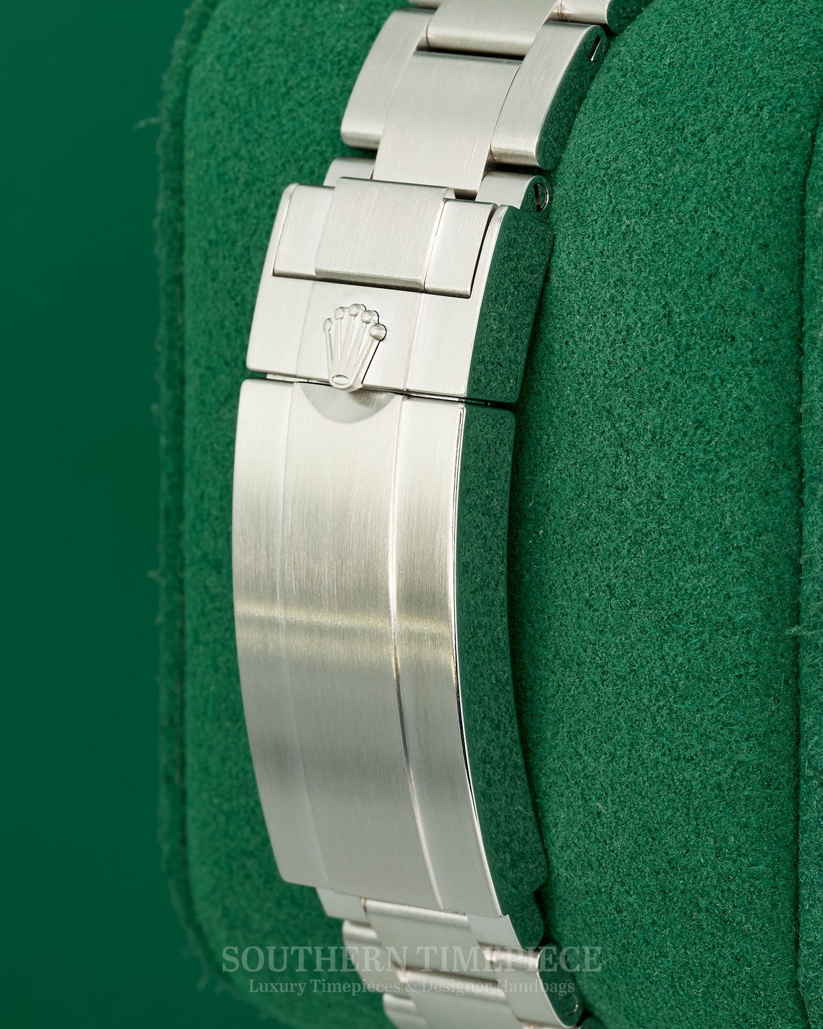 41mm Rolex Submariner "Starbucks" MKI with Anniversary Green Bezel in Stainless on Oyster (Ref: 126610LV)(Year: 2020+)(Box & Appraisal)