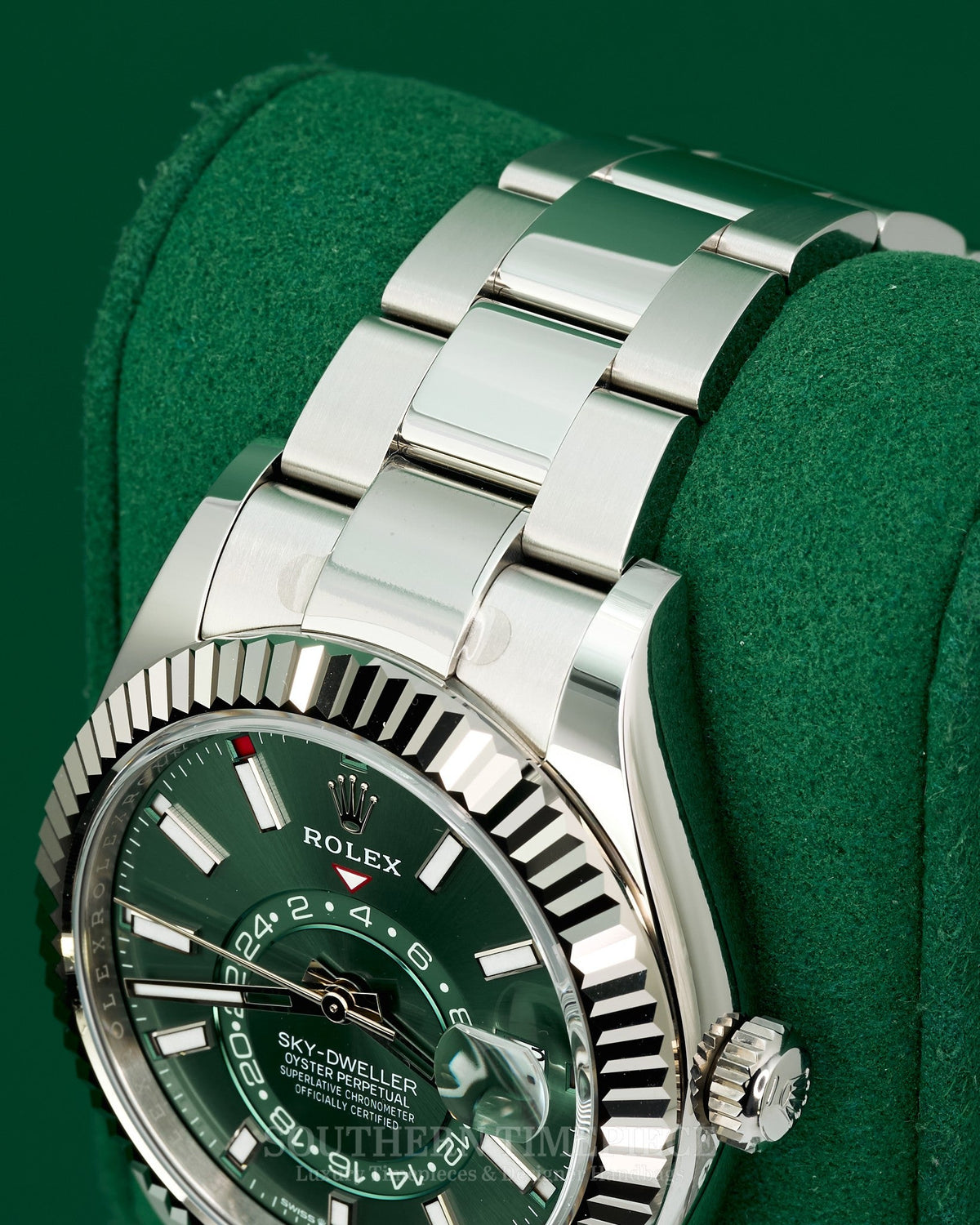 42mm Rolex Sky-Dweller Mint Green in 18kt White Gold & Oystersteel on Oyster (Ref: 336934)(Year: 2025)(Box & Papers)
