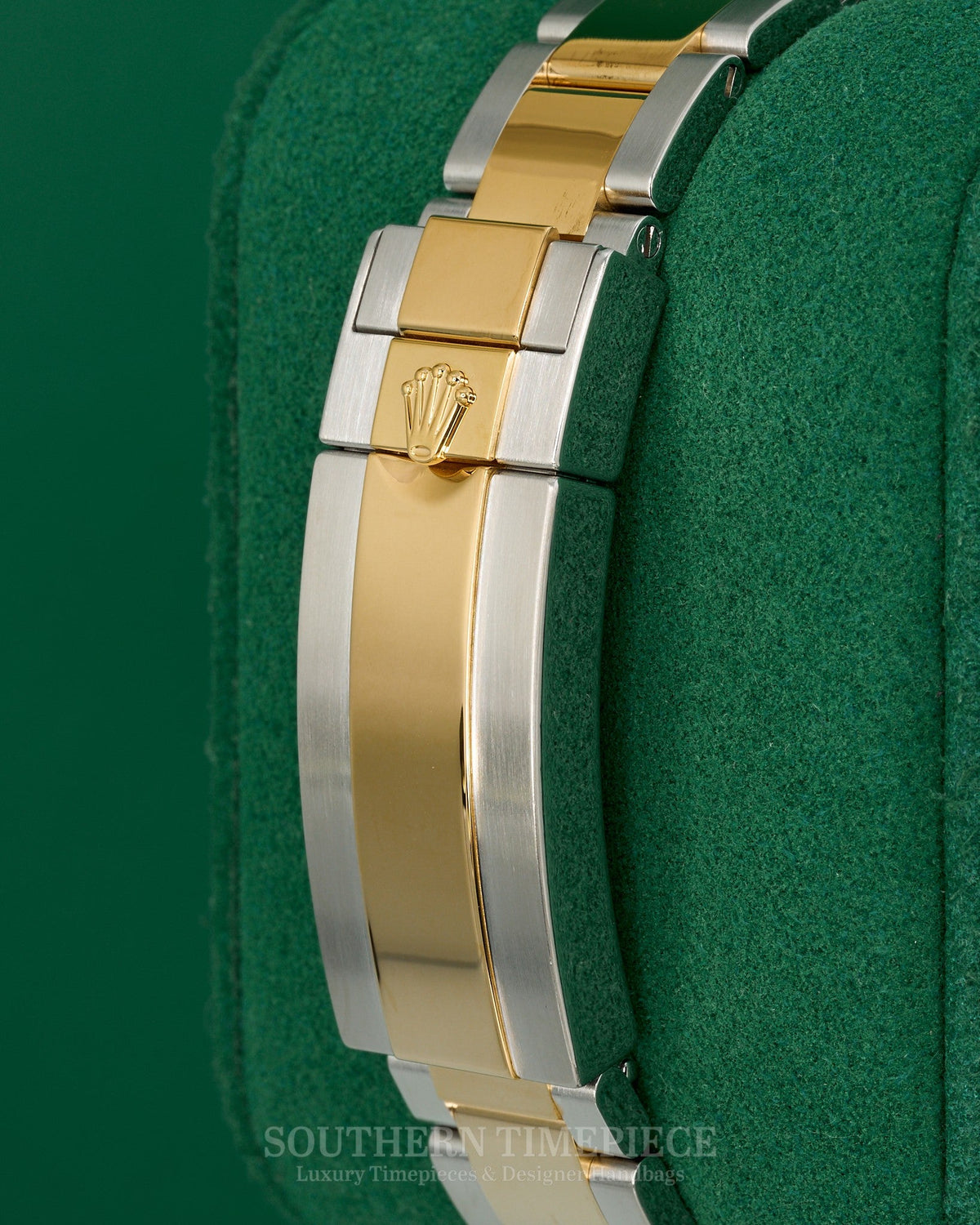 40mm Rolex Submariner Date "Bluesy" in 18kt Yellow Gold & Oystersteel (Ref: 116613LB)(Year: 2017)(Box & Papers) (Y969500)