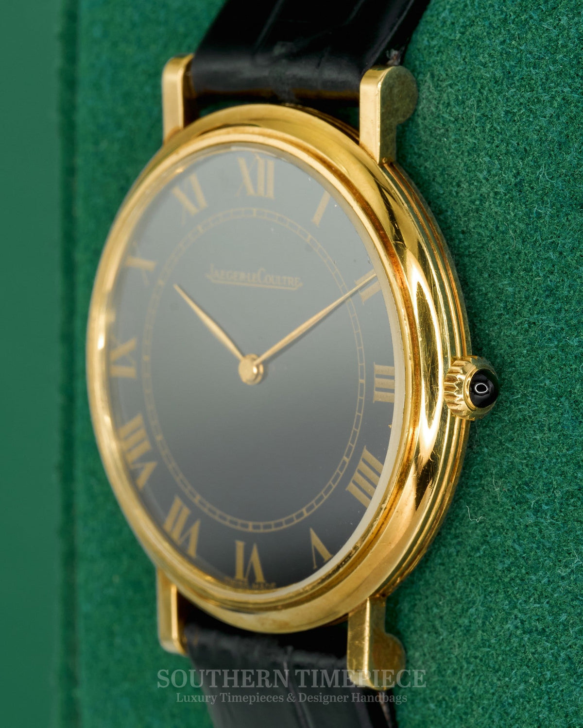 34mm Jaeger-LeCoultre Classic Ultra Thin in Solid 18kt Yellow Gold on Black Leather (Ref: 9212)(Year: ~1980's)