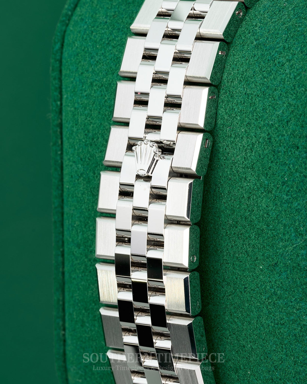 Brand New 2026 40mm Rolex Land-Dweller in Oystersteel and 18kt White Gold with White Honeycomb-Motif Dial (Ref: 127334)(Year: 2026)(Box & Papers)(SKU: S911871)