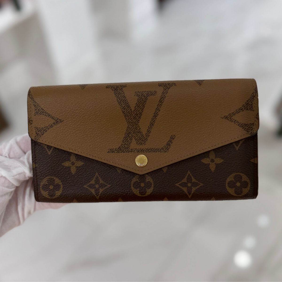 Louis Vuitton Sarah Wallet - Reverse Monogram Canvas