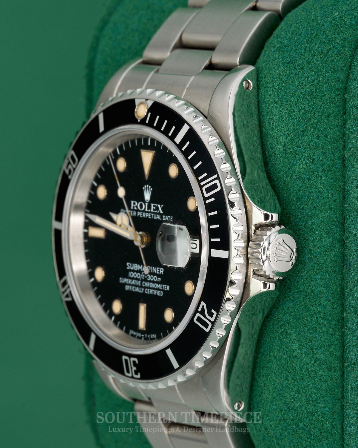40mm Rolex Submariner Date with Black Dial and Bezel in Stainless Steel with Patina on Oyster (Ref: 16800)(Year: 1987)