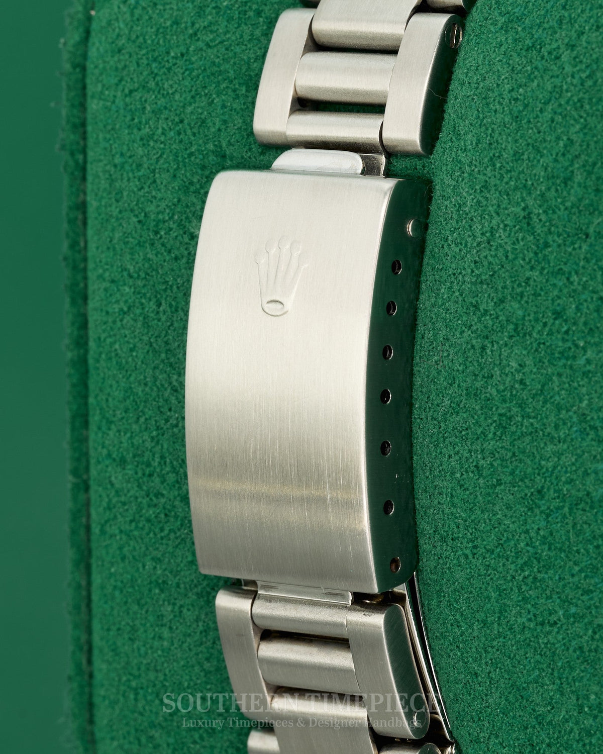 36mm Rolex Datejust with Silver Roman Dial in Stainless Steel on Oyster (Ref: 16220)(Year: 1990)