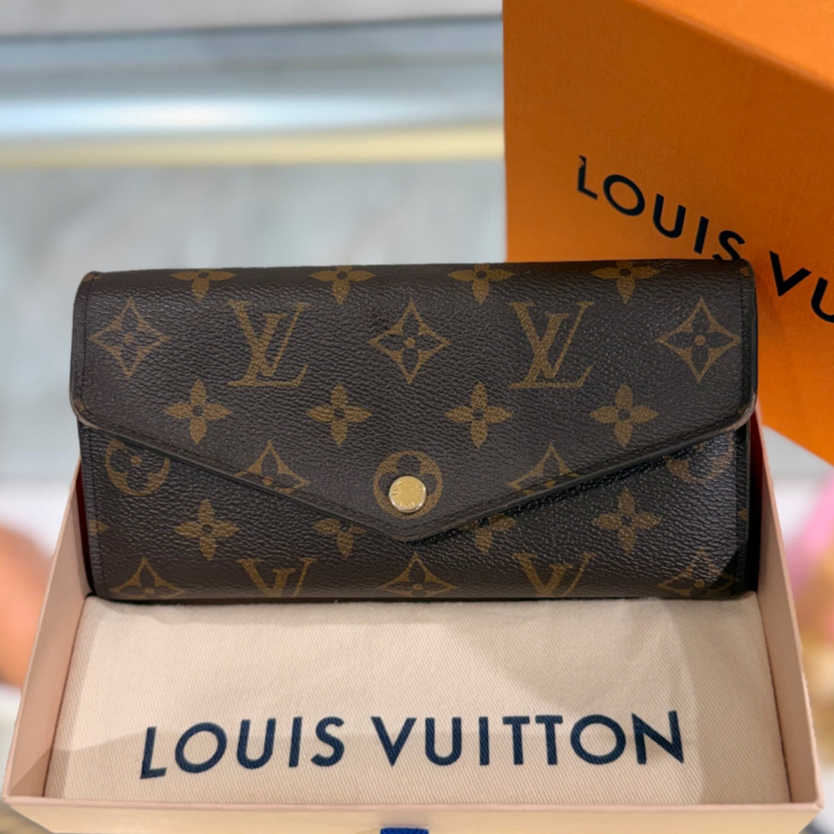 Louis Vuitton Sarah Wallet - Monogram Canvas